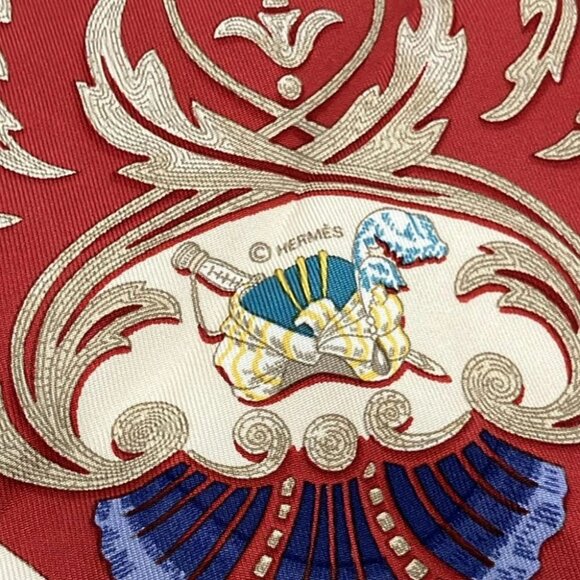 Auth HERMES Petit Carre - Red Cream Multi Scarf - Picture 4 of 4